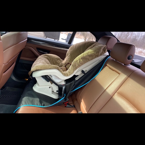 RideshareMat: Personal, Portable Seat Cover - Picture 4 of 5